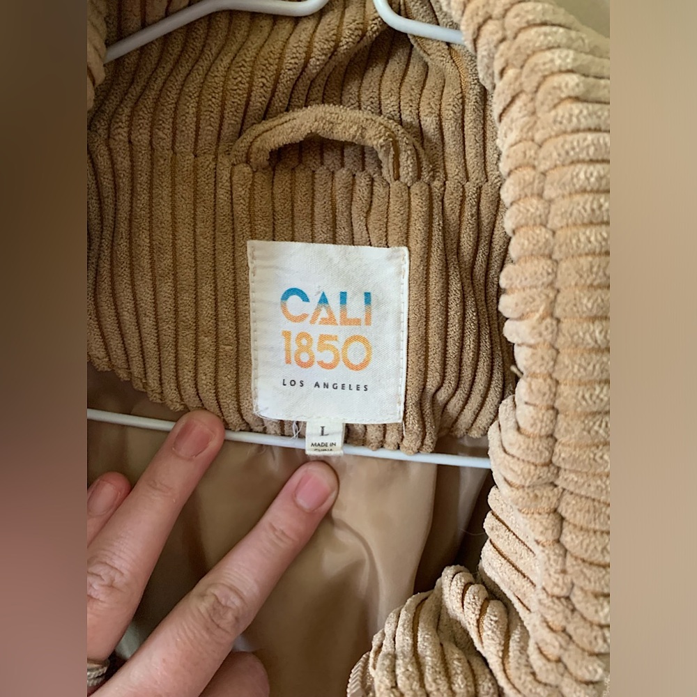 CALI1850 Tan Corduroy Cropped Puffer Vest - Picture 3 of 5